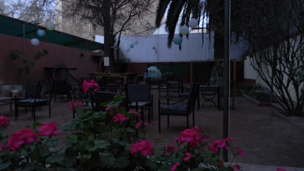 Punto Urbano Hostel 门多萨 外观 照片
