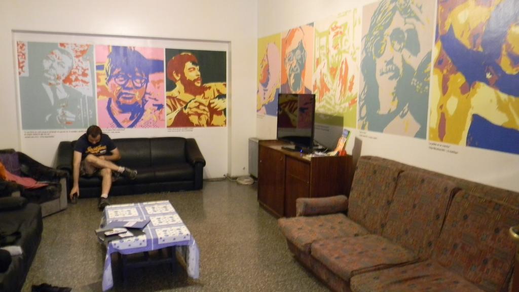 Punto Urbano Hostel 门多萨 外观 照片