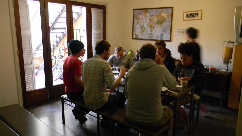 Punto Urbano Hostel 门多萨 外观 照片