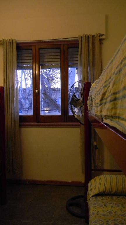 Punto Urbano Hostel 门多萨 外观 照片